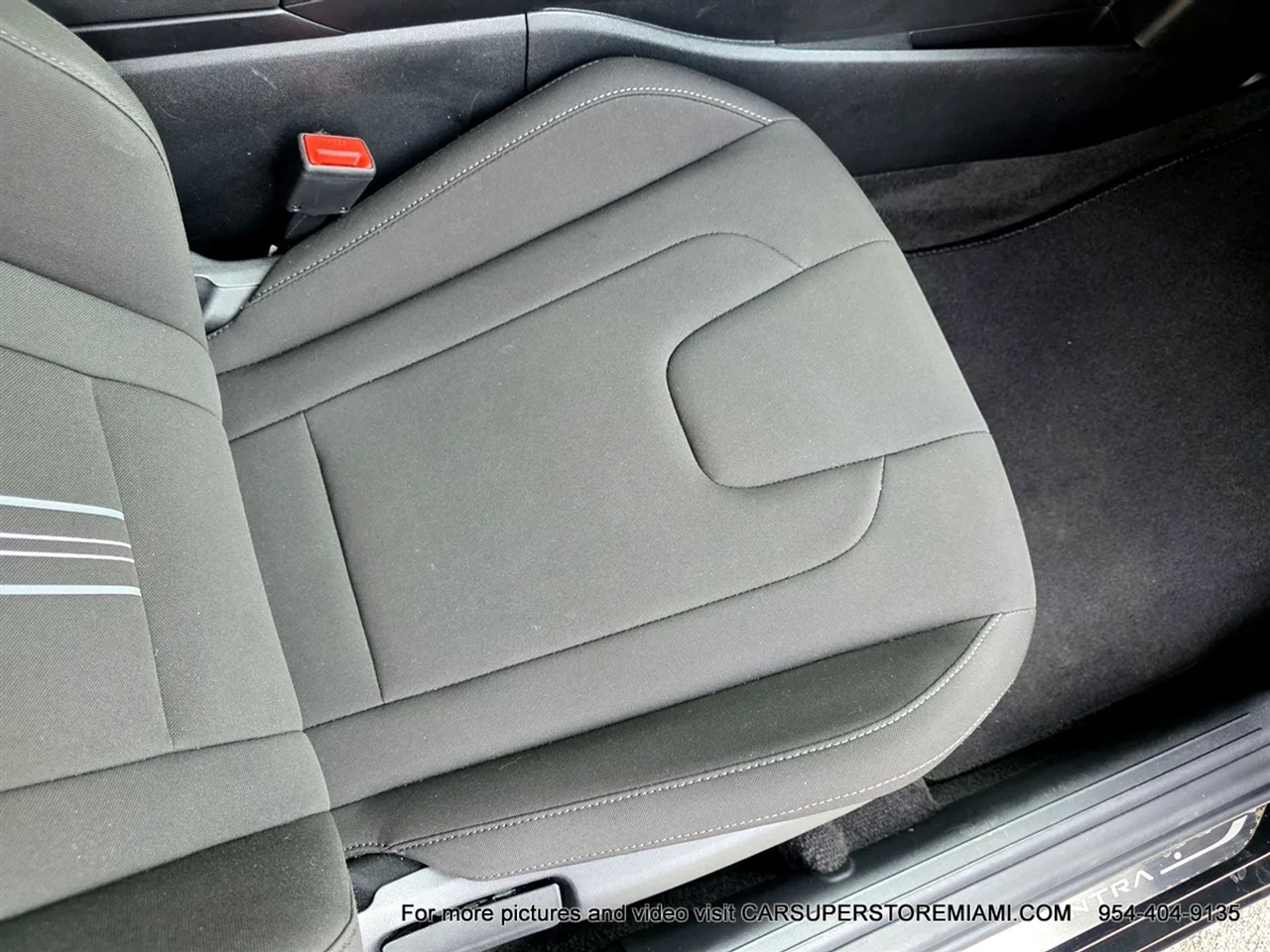 Hyundai Elantra  2025