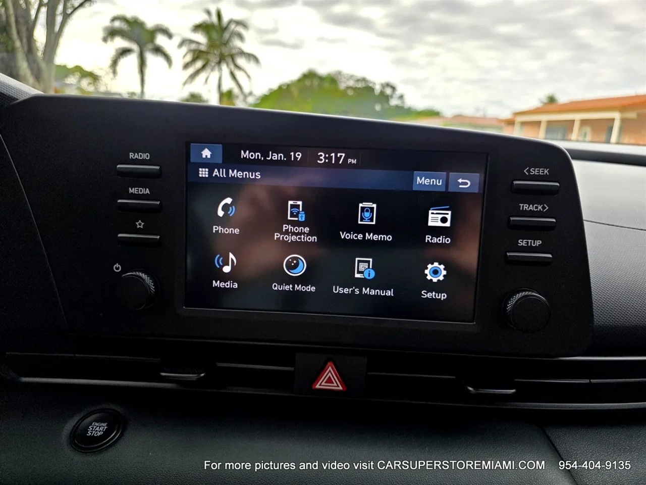 Hyundai Elantra  2025