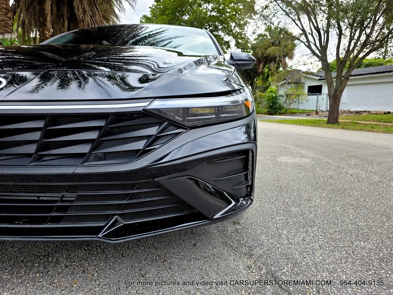 Hyundai Elantra  2025