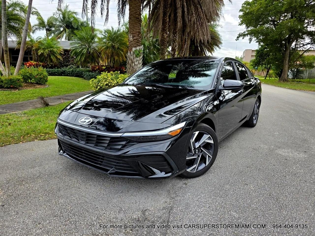 Hyundai Elantra  2025