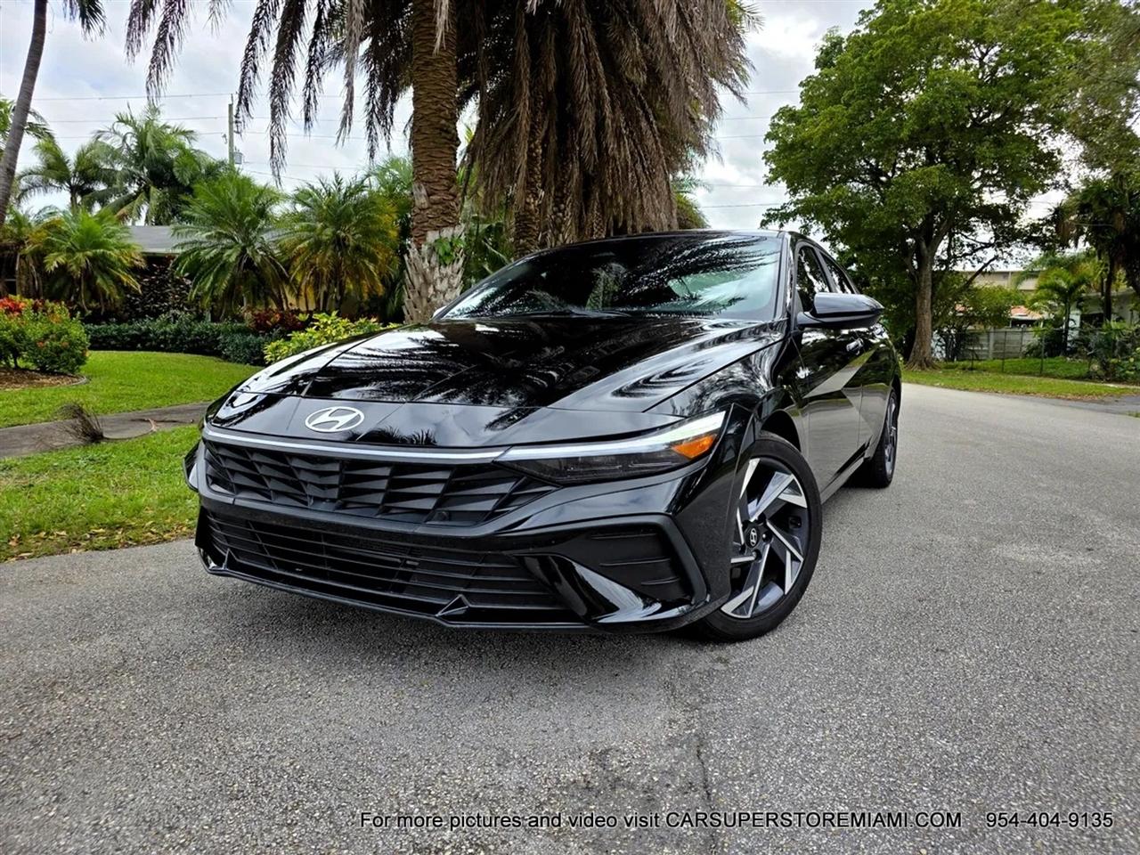 Hyundai Elantra  2025