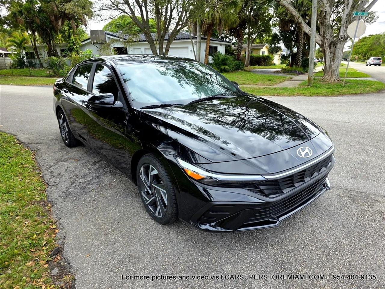 Hyundai Elantra  2025