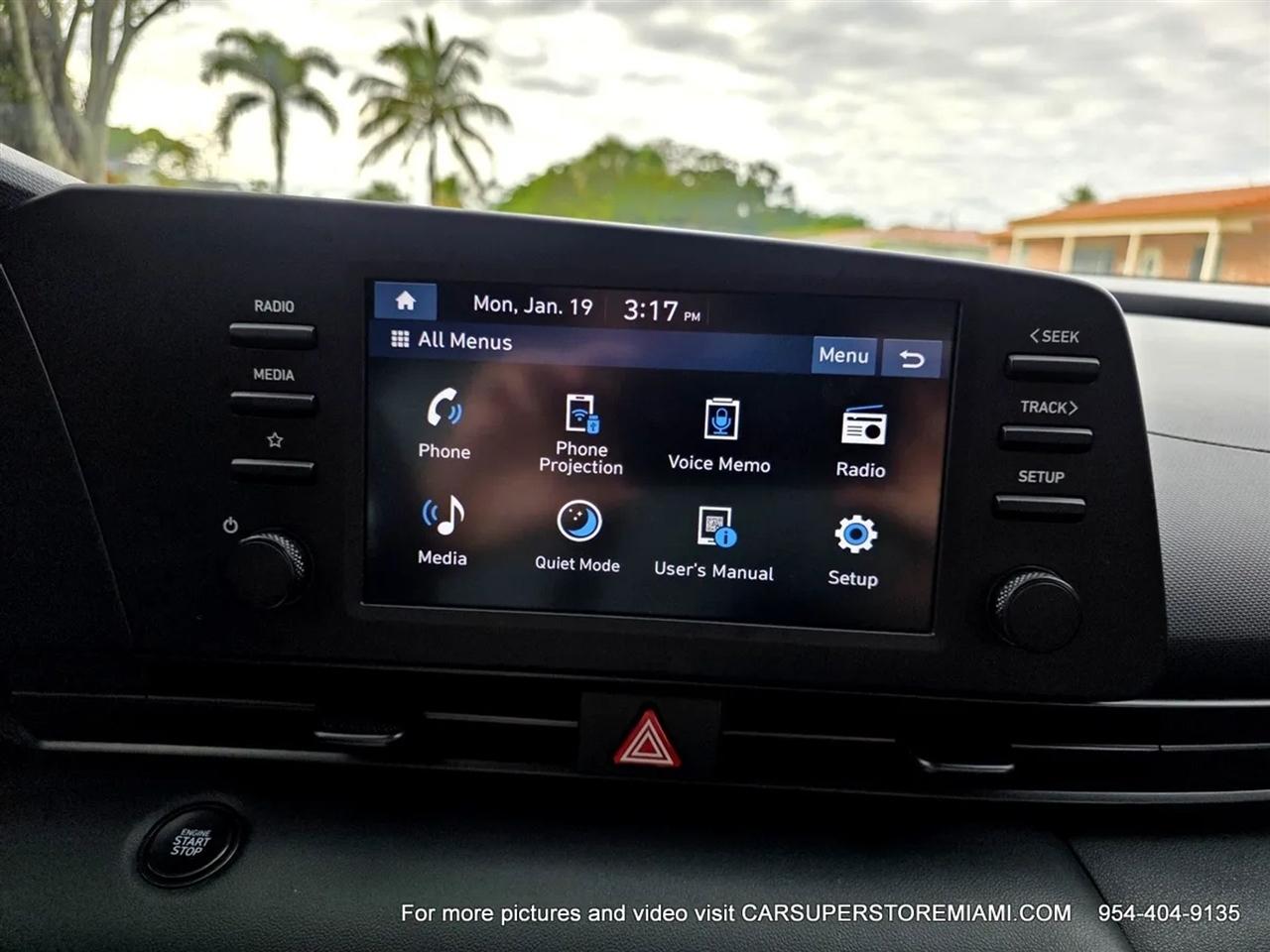 Hyundai Elantra  2025