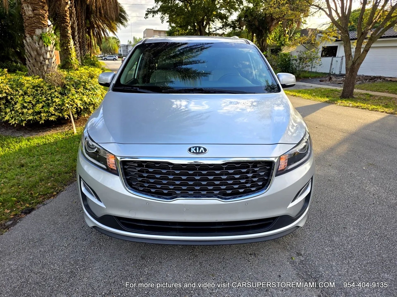 Kia Sedona  2021