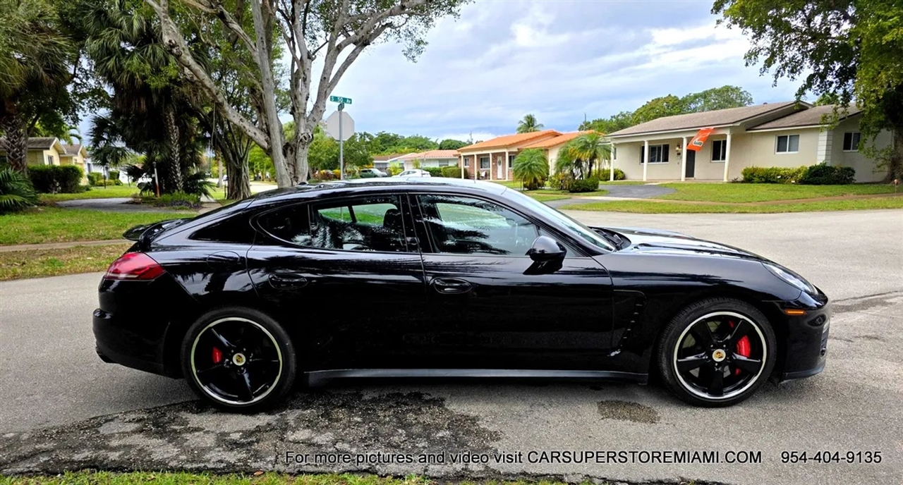 Porsche Panamera  2016