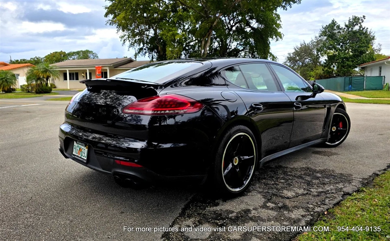 Porsche Panamera  2016