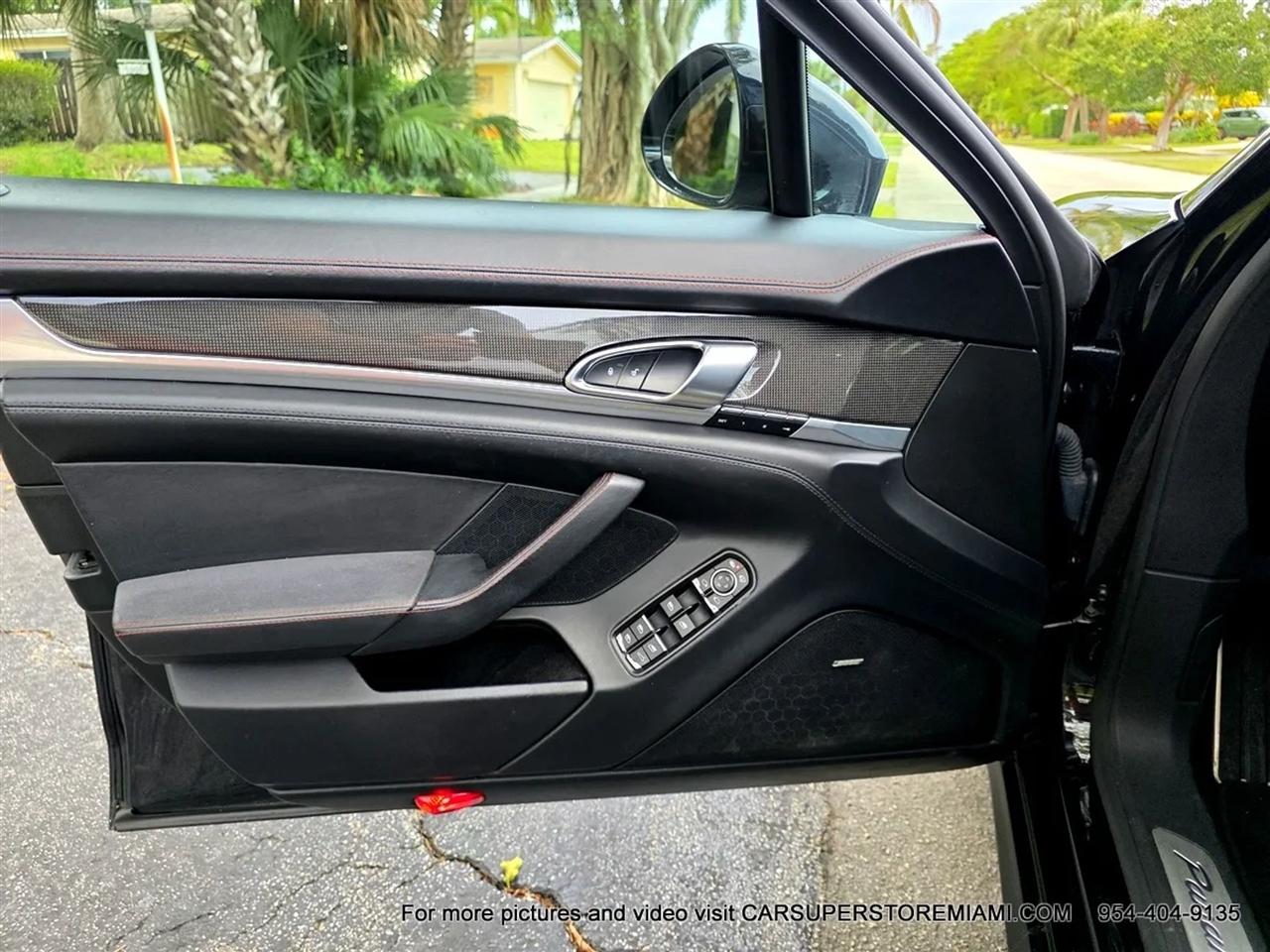 Porsche Panamera  2016