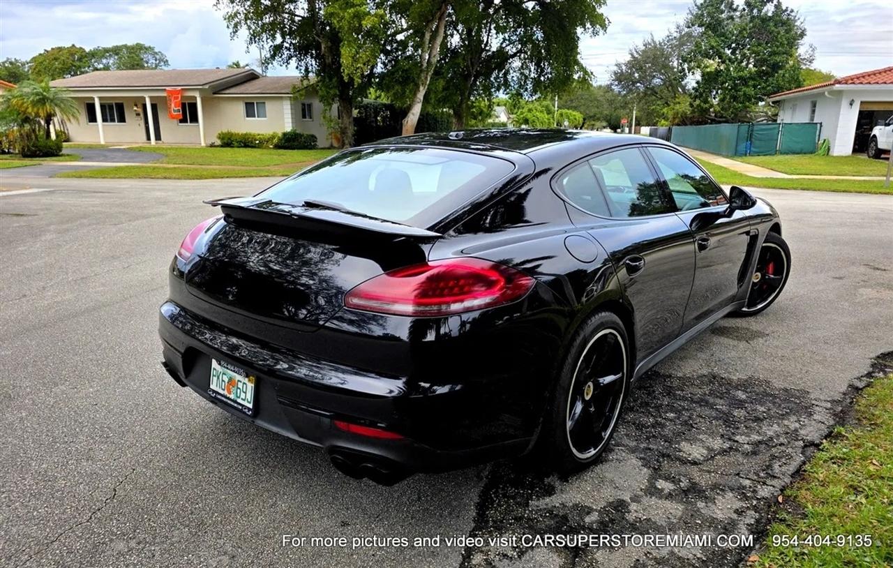 Porsche Panamera  2016
