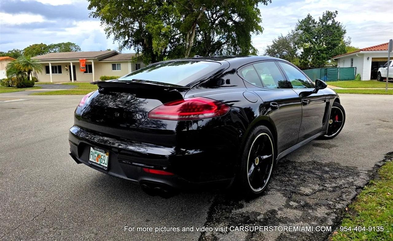 Porsche Panamera  2016