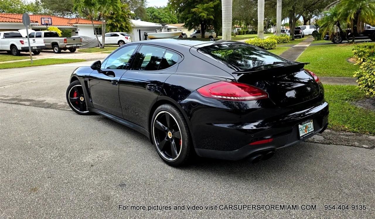 Porsche Panamera  2016