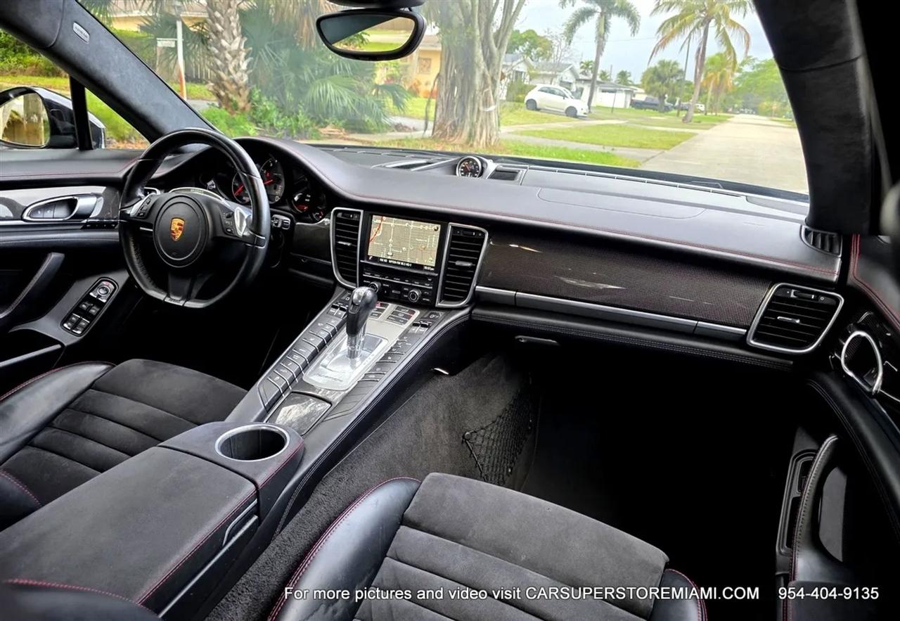 Porsche Panamera  2016