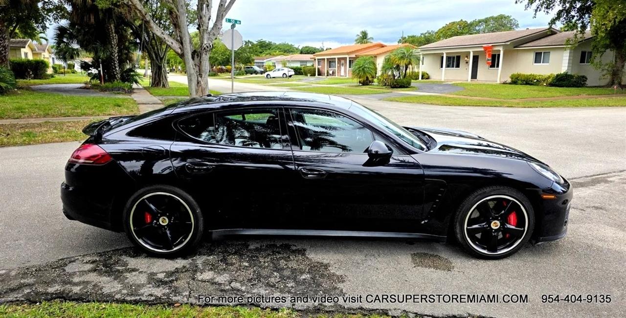 Porsche Panamera  2016