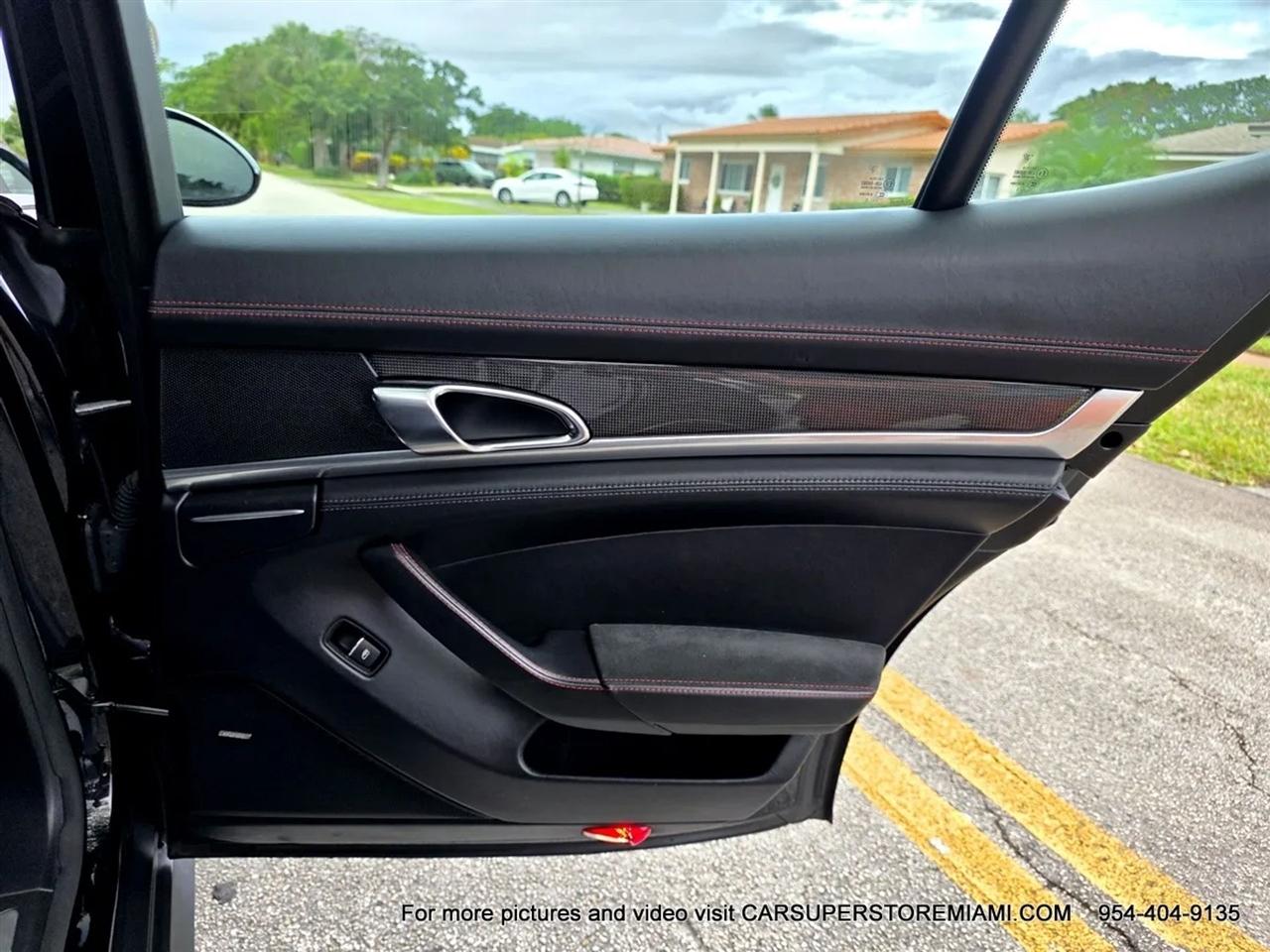 Porsche Panamera  2016