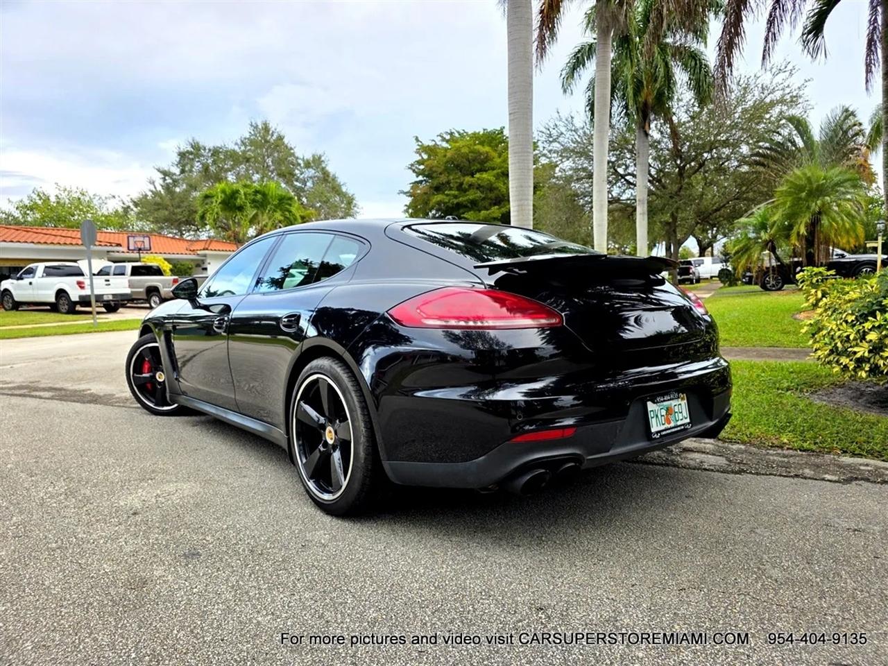 Porsche Panamera  2016