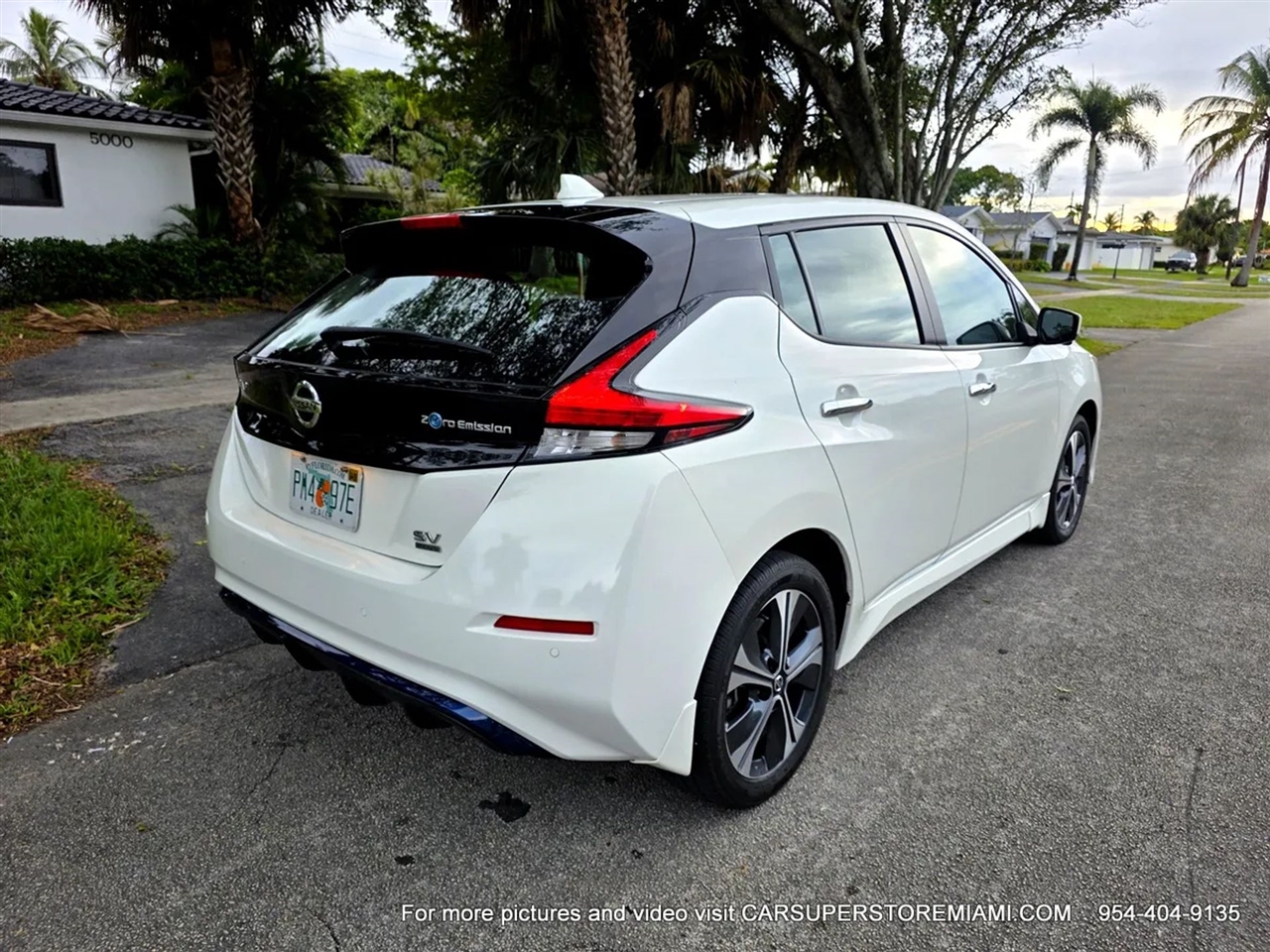 Nissan Leaf  2022