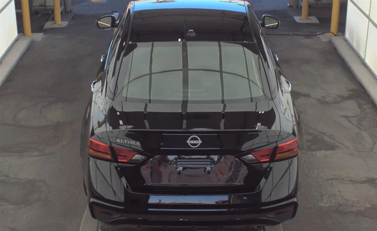 Nissan Altima  2025