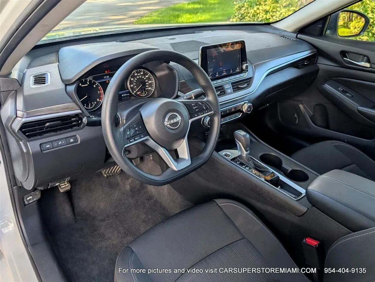 Nissan Altima  2025