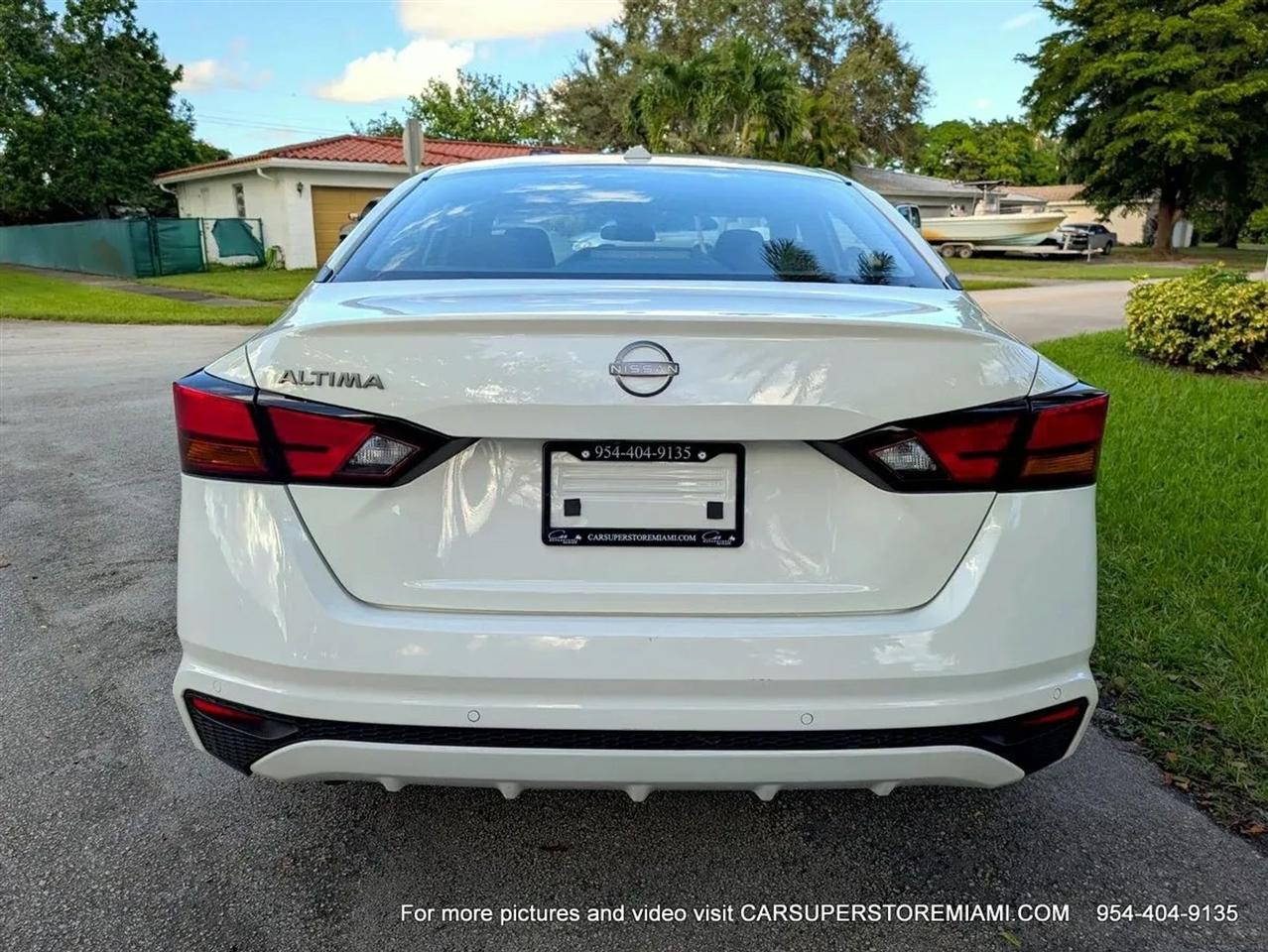 Nissan Altima  2025