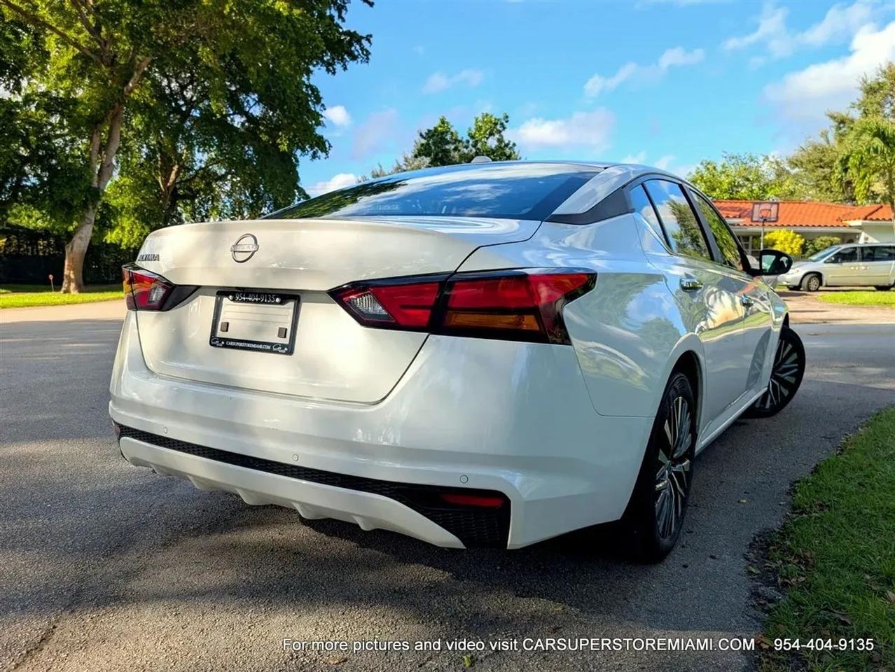 Nissan Altima  2025