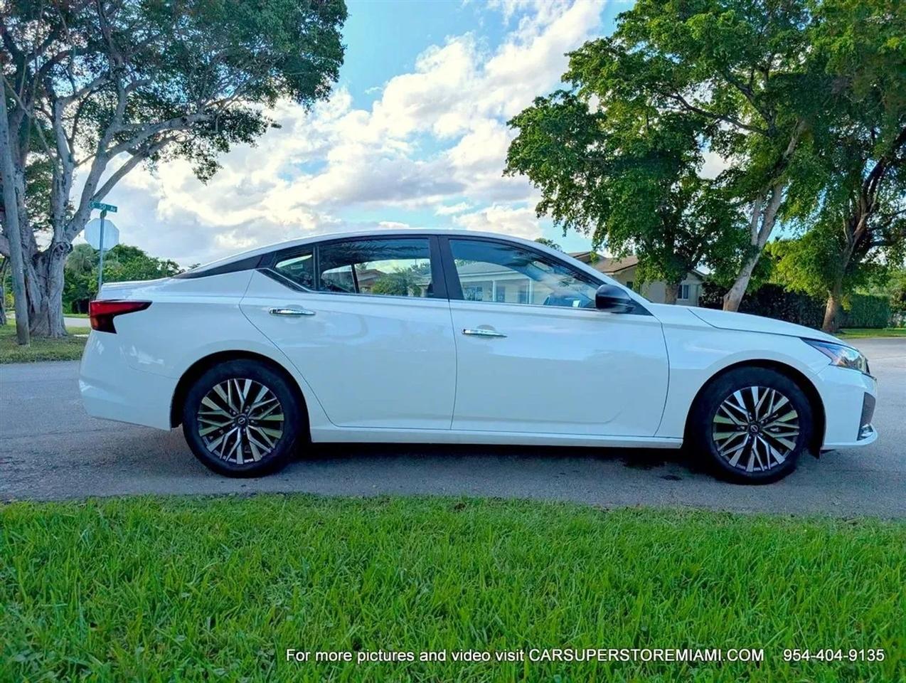 Nissan Altima  2025