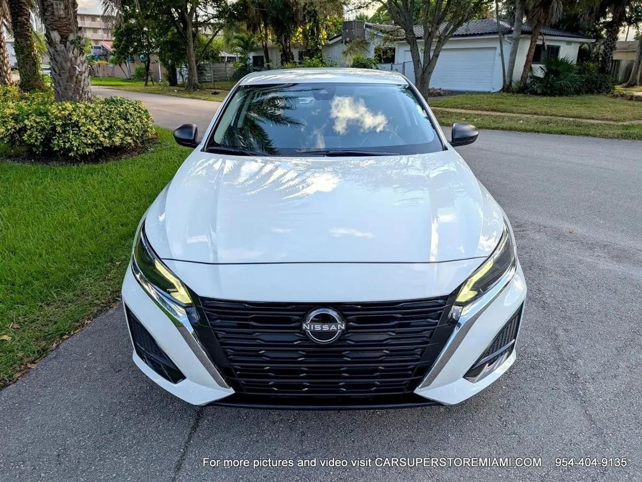Nissan Altima  2025