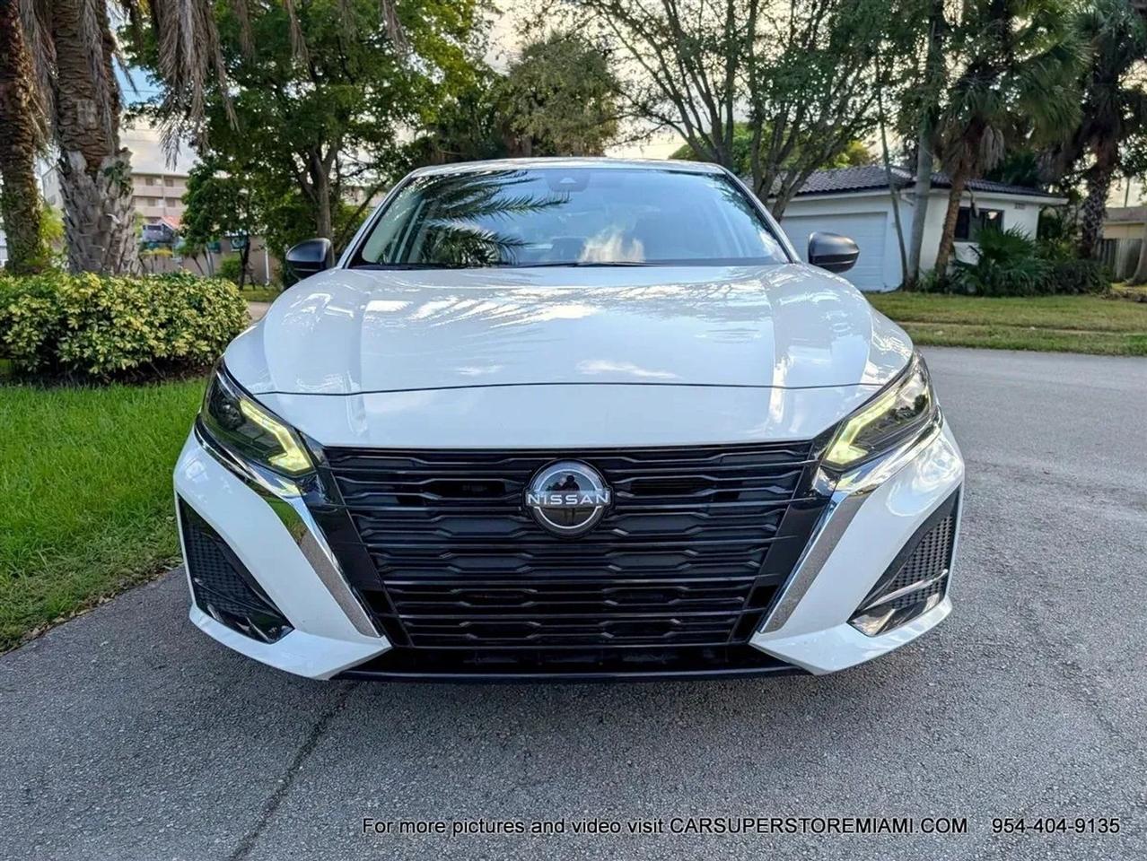 Nissan Altima  2025