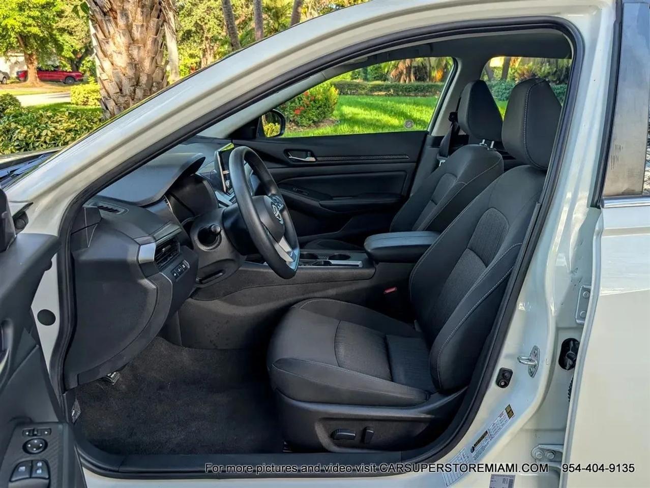 Nissan Altima  2025