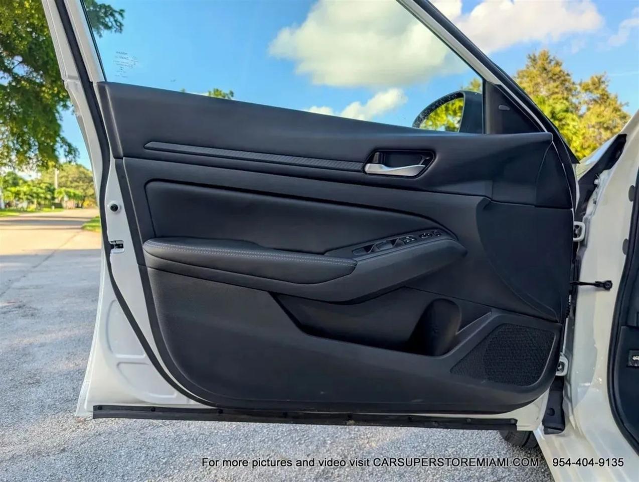 Nissan Altima  2025