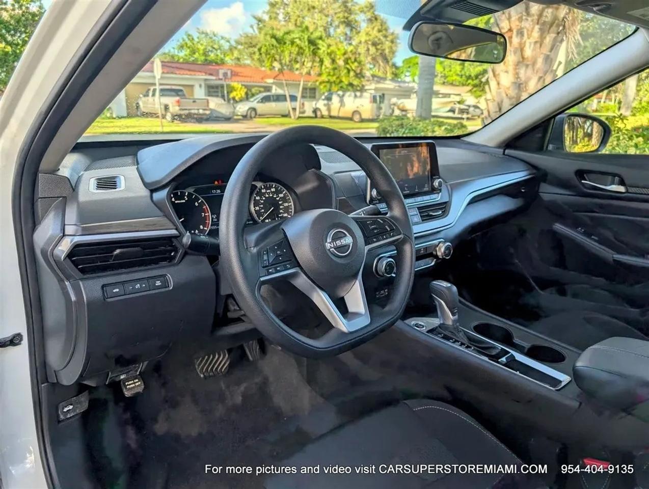 Nissan Altima  2025
