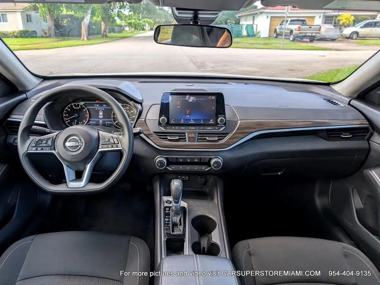 Nissan Altima  2025