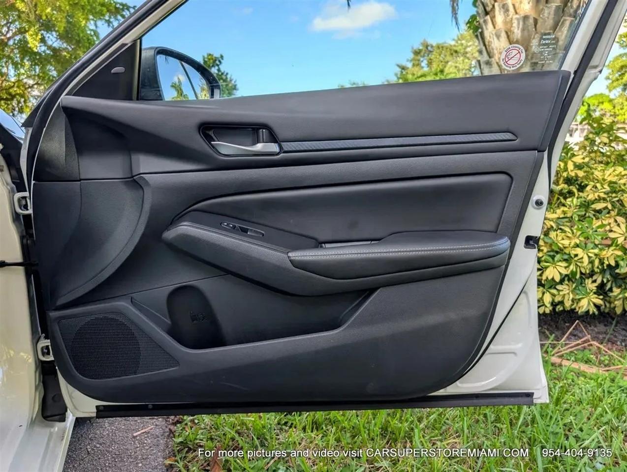 Nissan Altima  2025