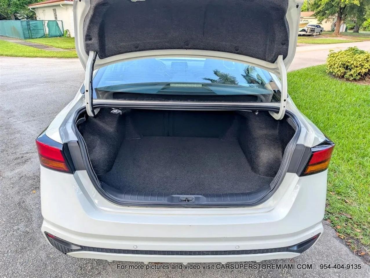 Nissan Altima  2025