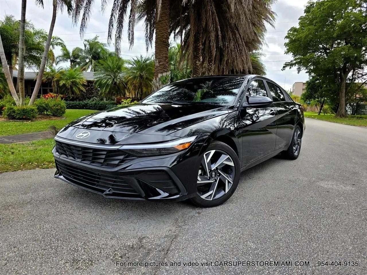 Hyundai Elantra  2025