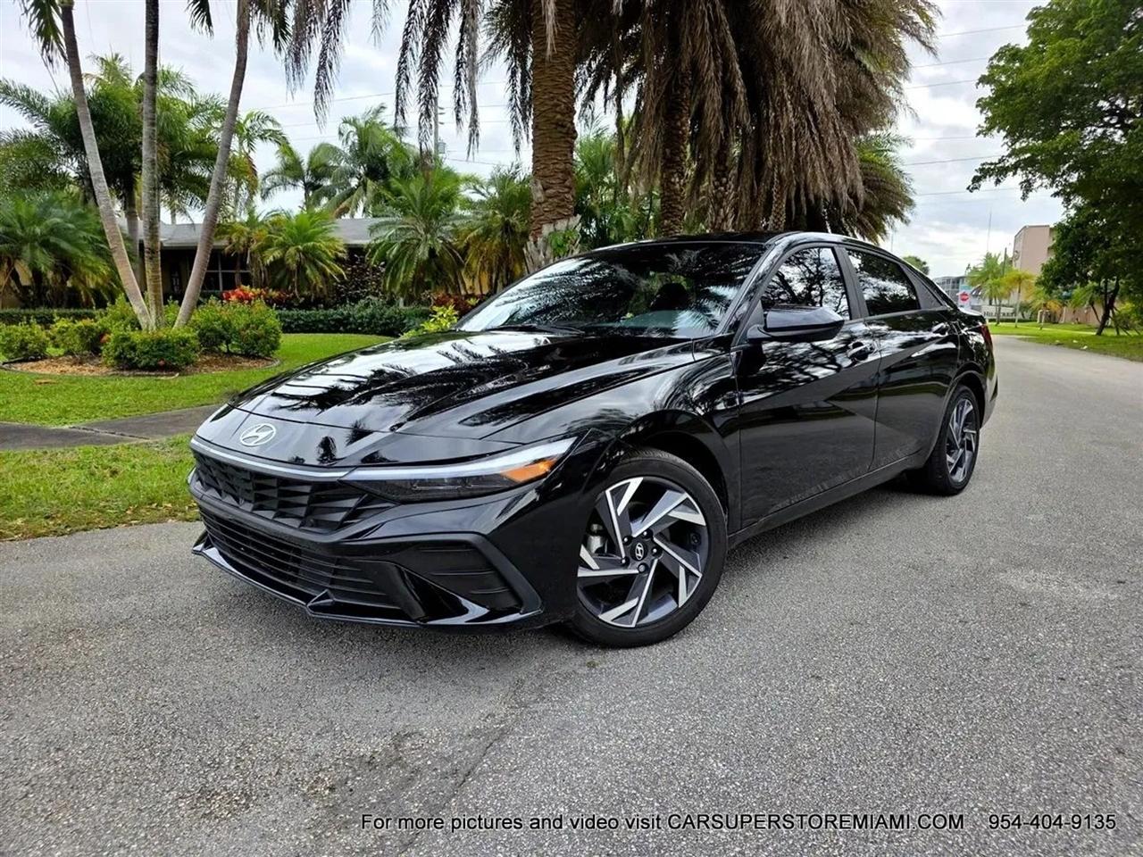 Hyundai Elantra  2025