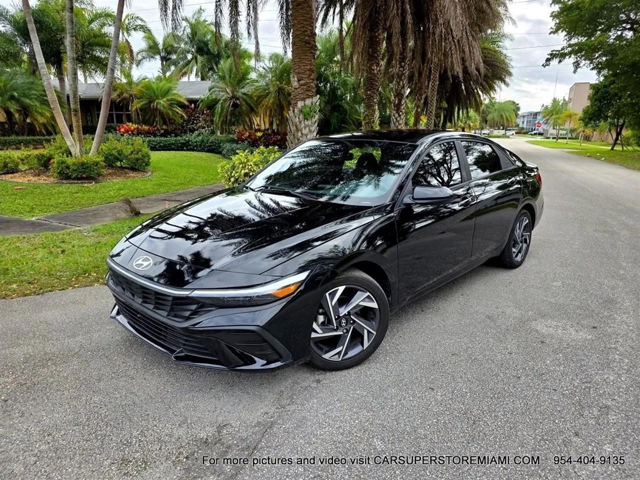 Hyundai Elantra  2025