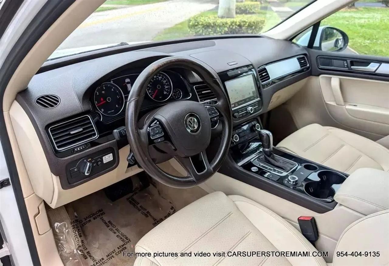 Volkswagen Touareg  2011