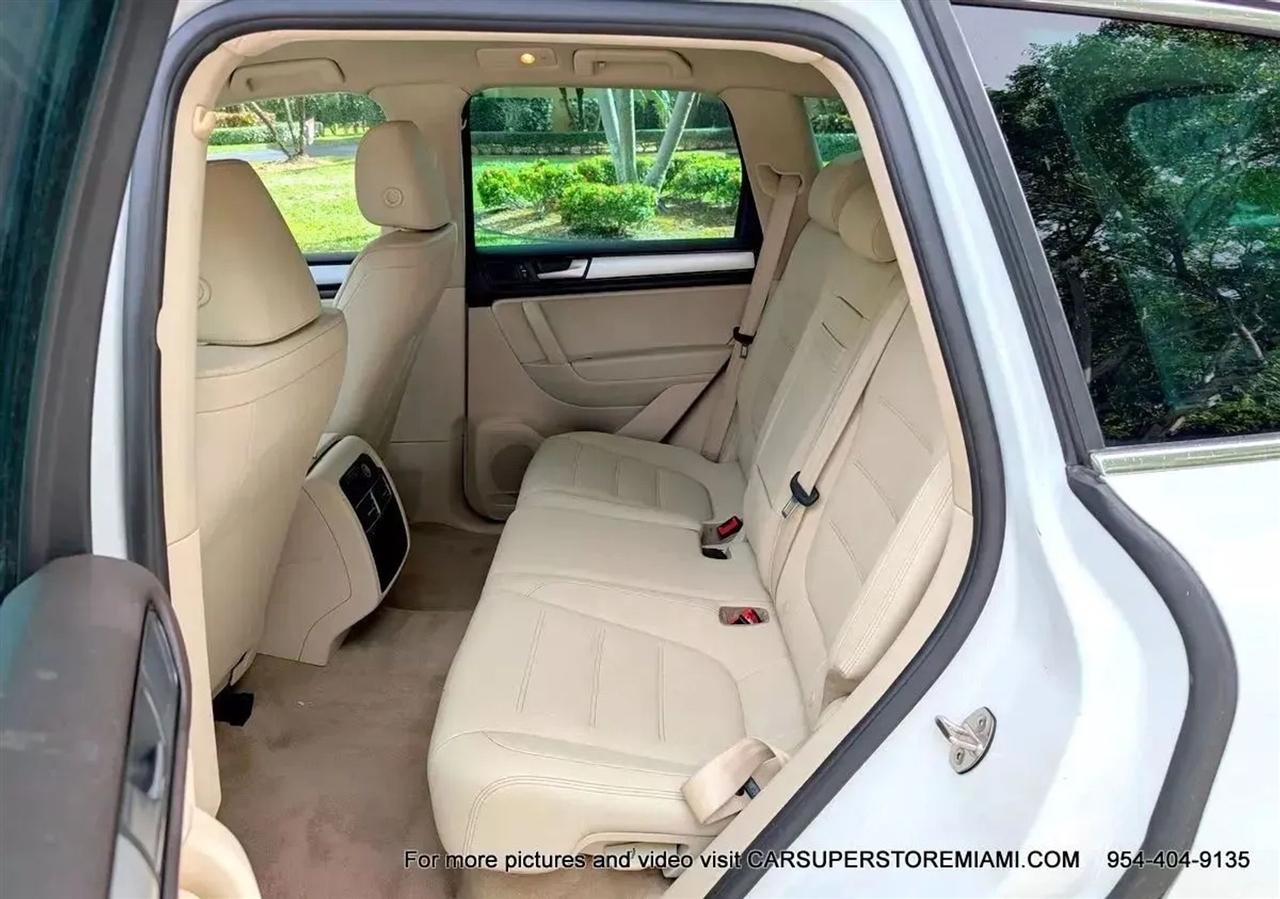 Volkswagen Touareg  2011