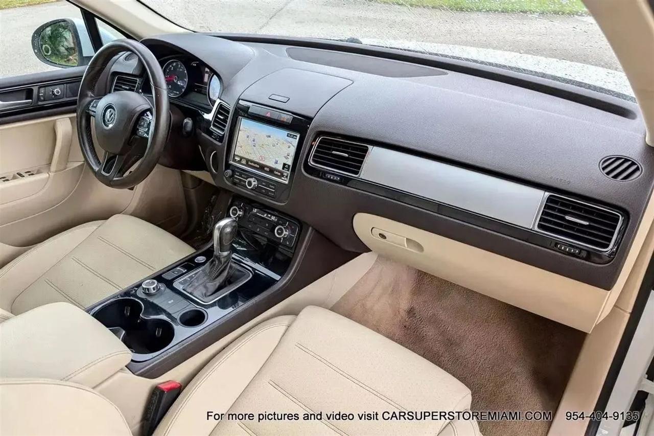 Volkswagen Touareg  2011