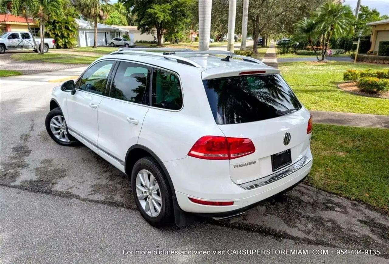 Volkswagen Touareg  2011