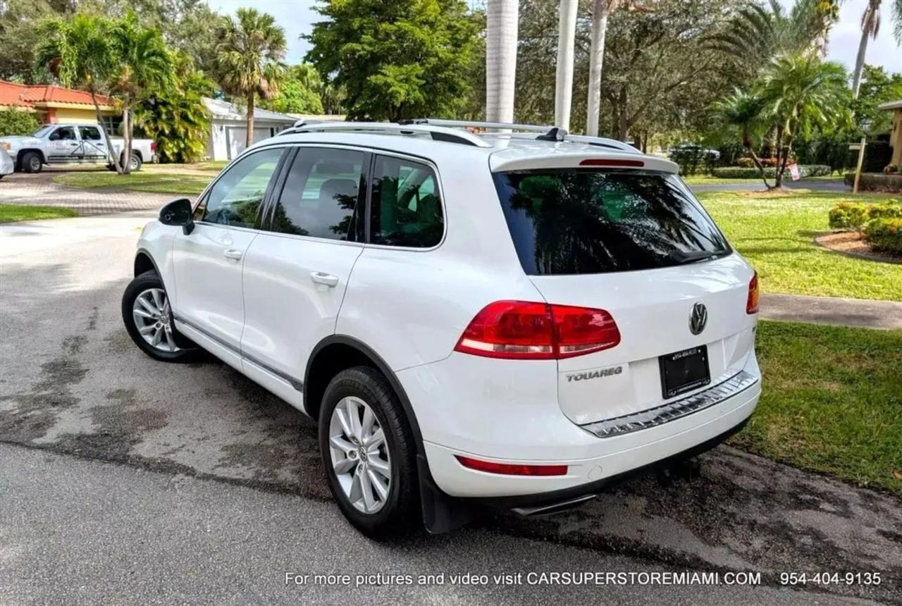 Volkswagen Touareg  2011
