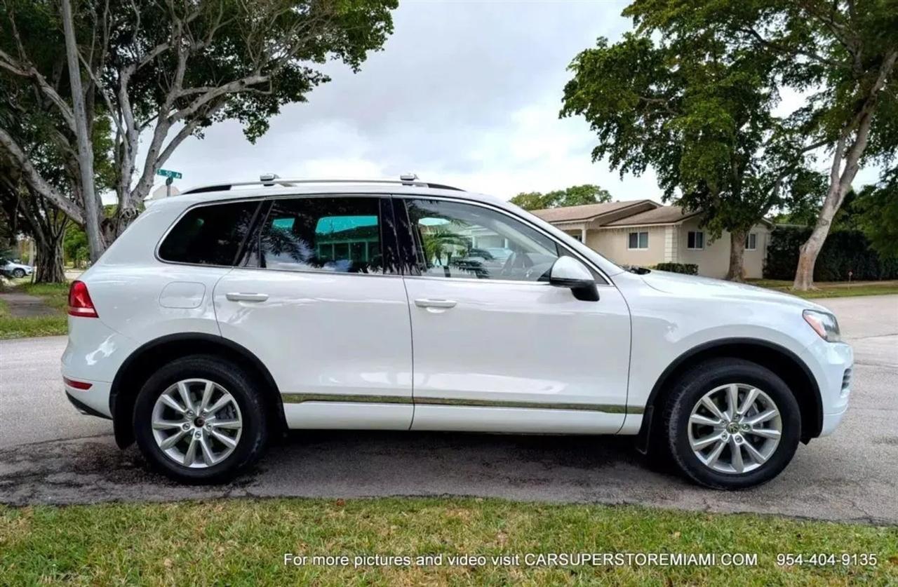 Volkswagen Touareg  2011