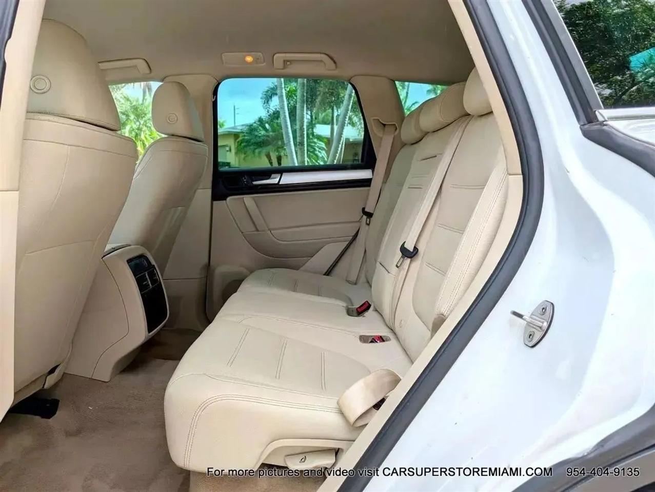 Volkswagen Touareg  2011