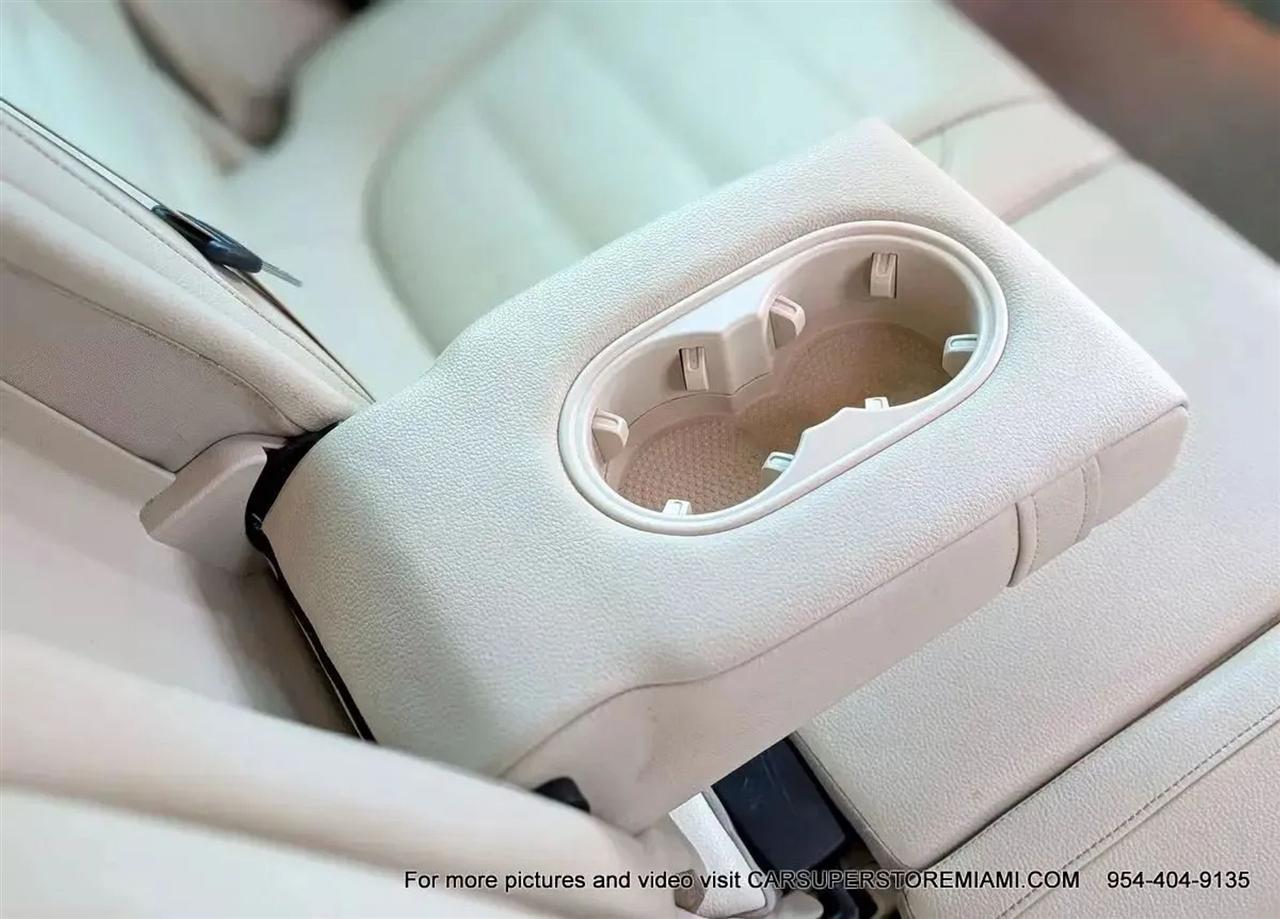 Volkswagen Touareg  2011