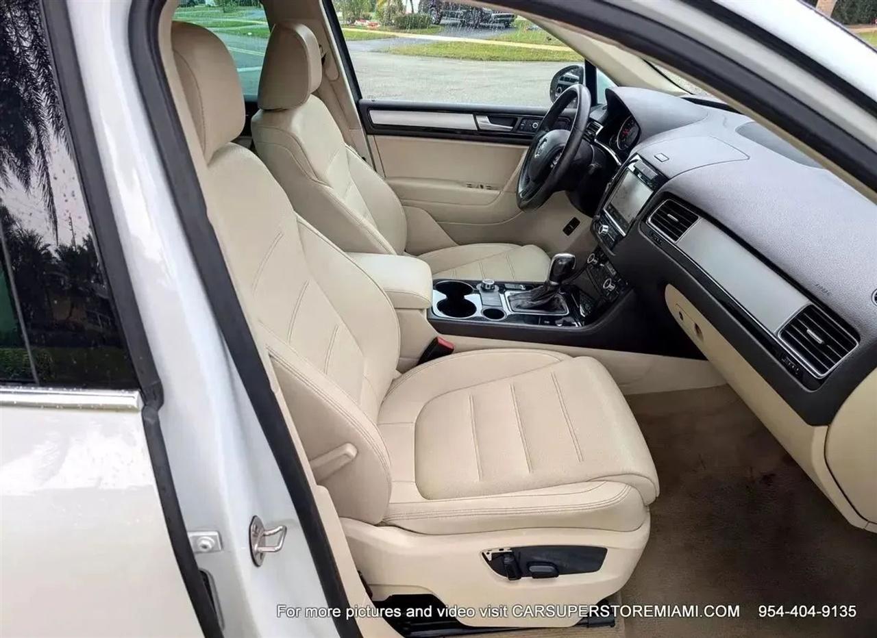 Volkswagen Touareg  2011