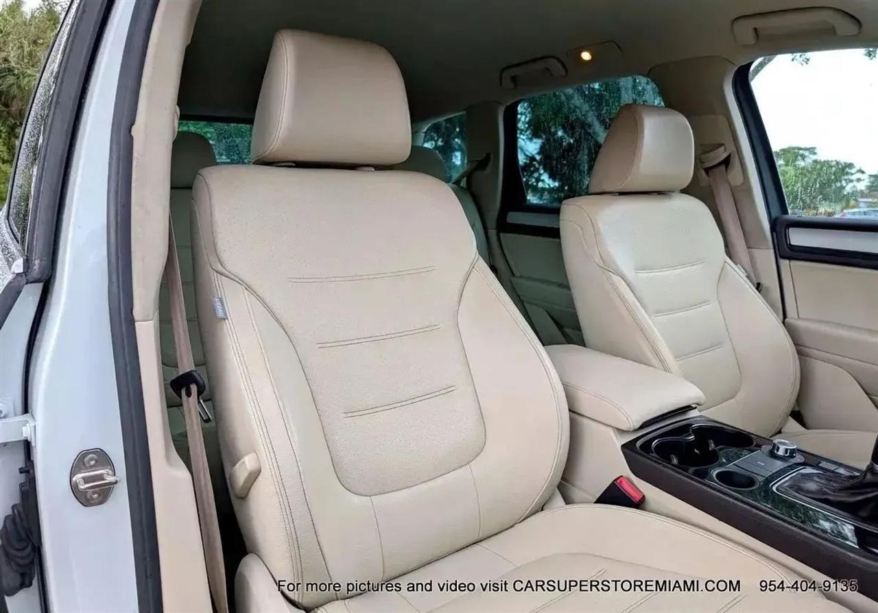 Volkswagen Touareg  2011