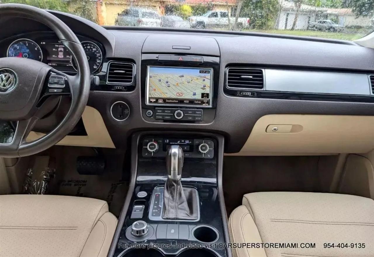 Volkswagen Touareg  2011