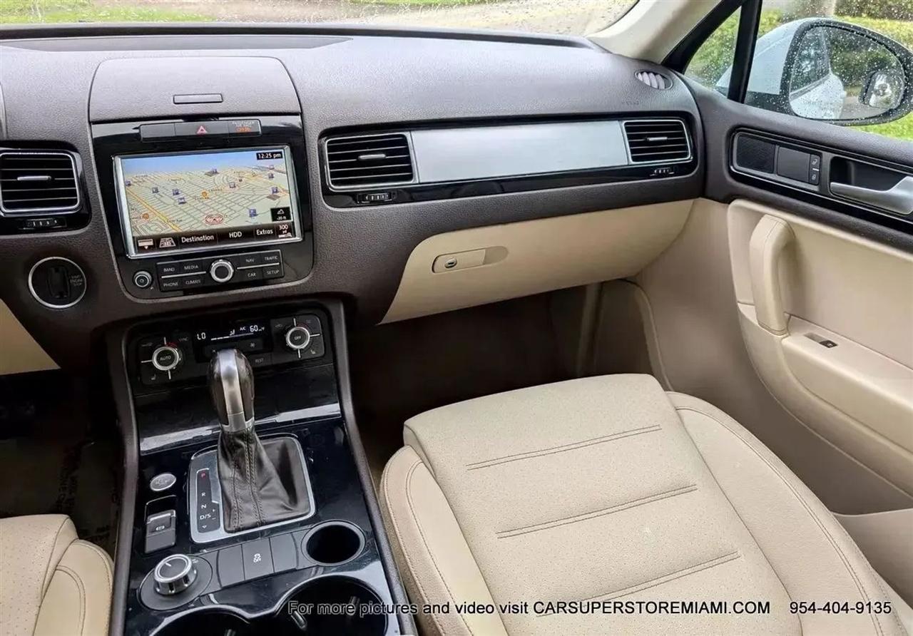 Volkswagen Touareg  2011