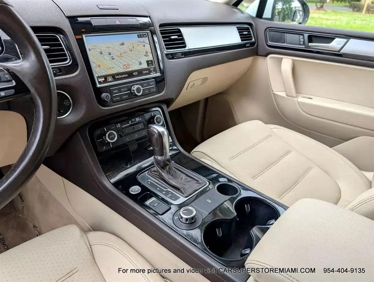 Volkswagen Touareg  2011