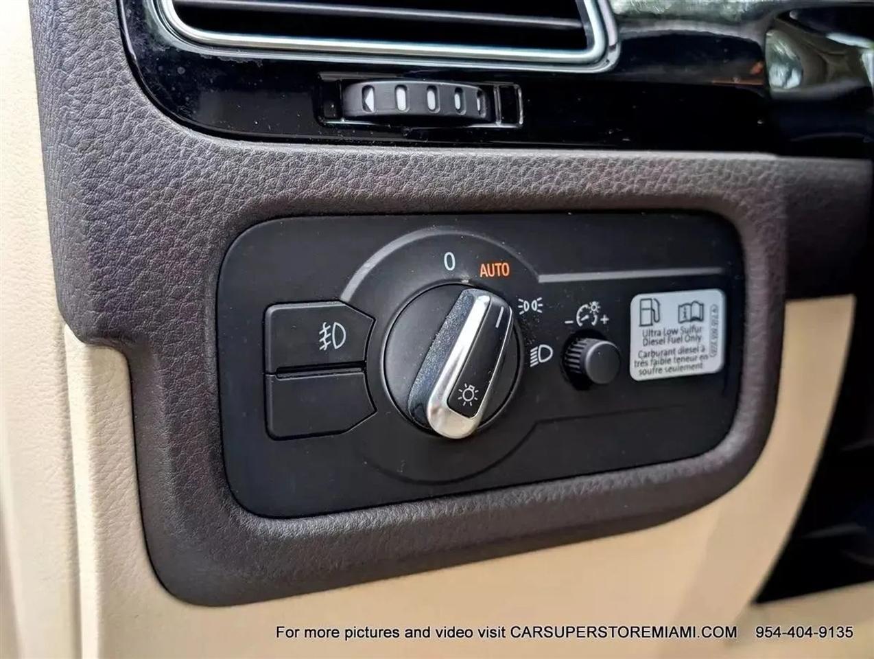 Volkswagen Touareg  2011