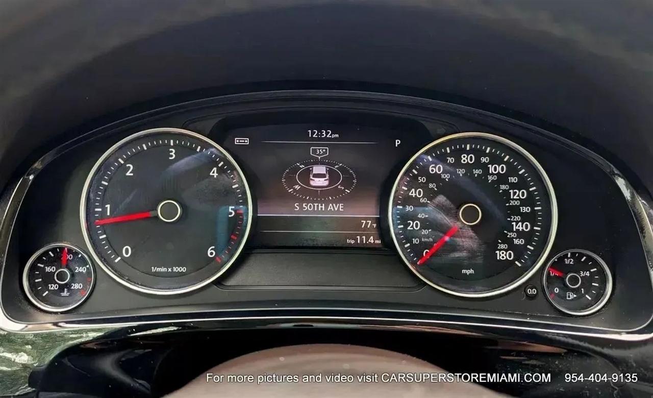 Volkswagen Touareg  2011